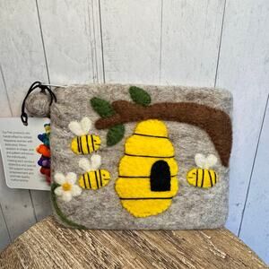Felted Wool Coin Purse Wallet Cute Bumblebee Bees NEW! Gray Wallets Boho